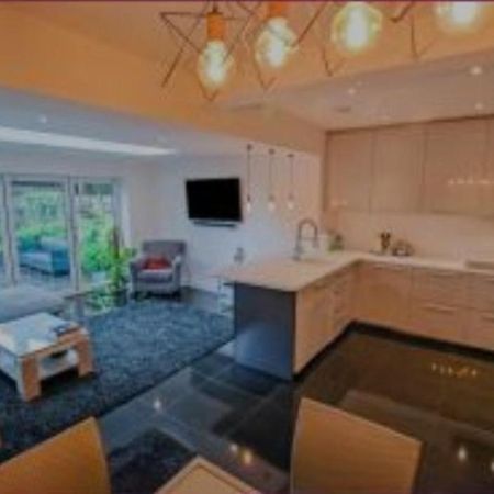 Ash Lawns Apartment Bolton Bagian luar foto